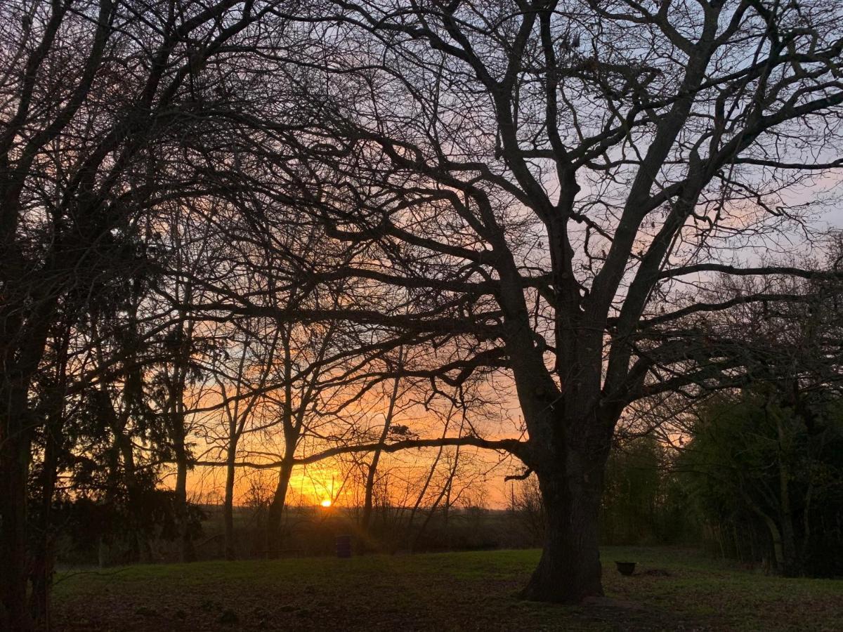 Jolie Chambre Privee Lägenhet Beaufort-en-Vallée Exteriör bild